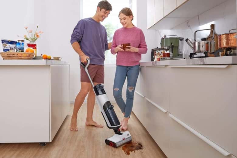 5 lý do khiến máy hút bụi lau nhà đang thay đổi cuộc chơi