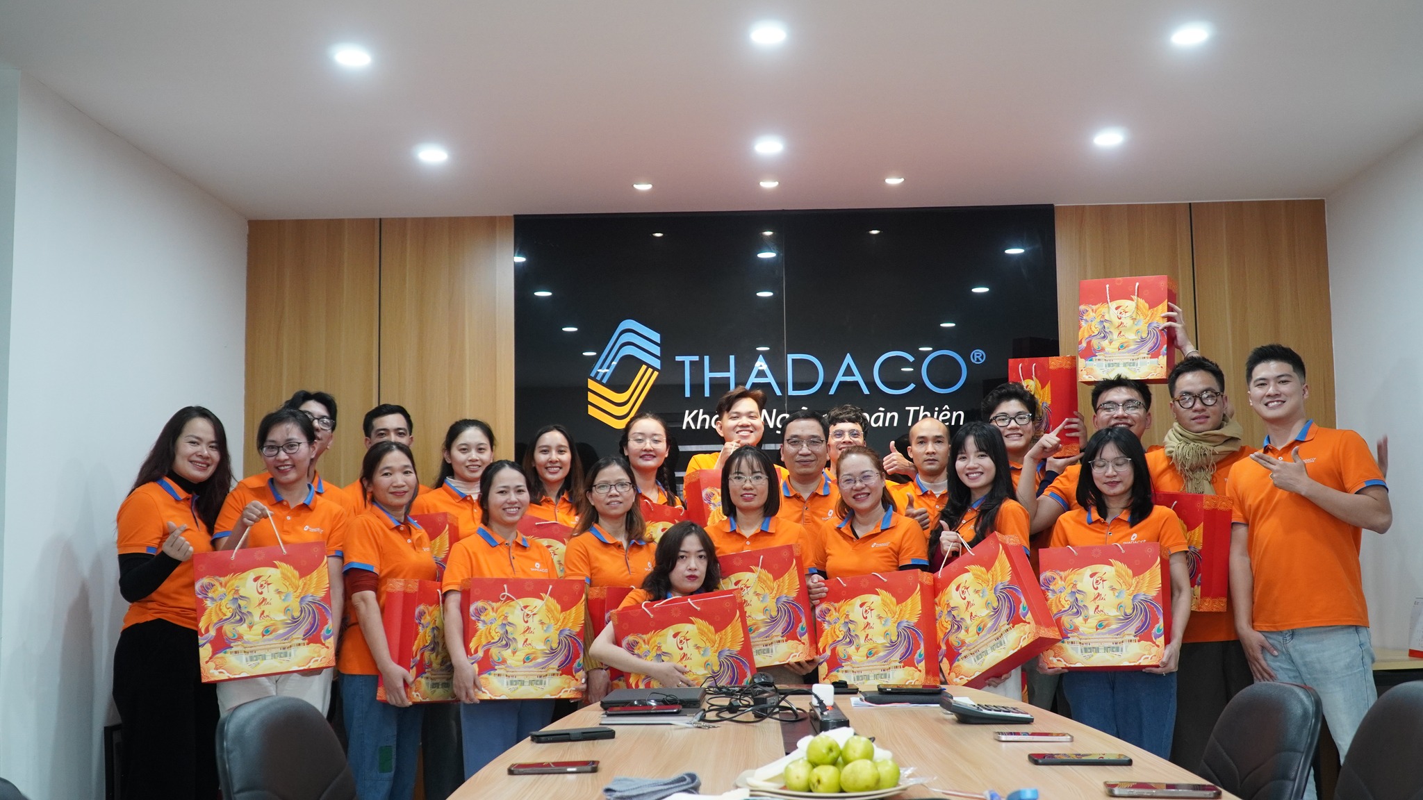 Không khí tất niên CHẠM 2025 tưng bừng tại THADACO