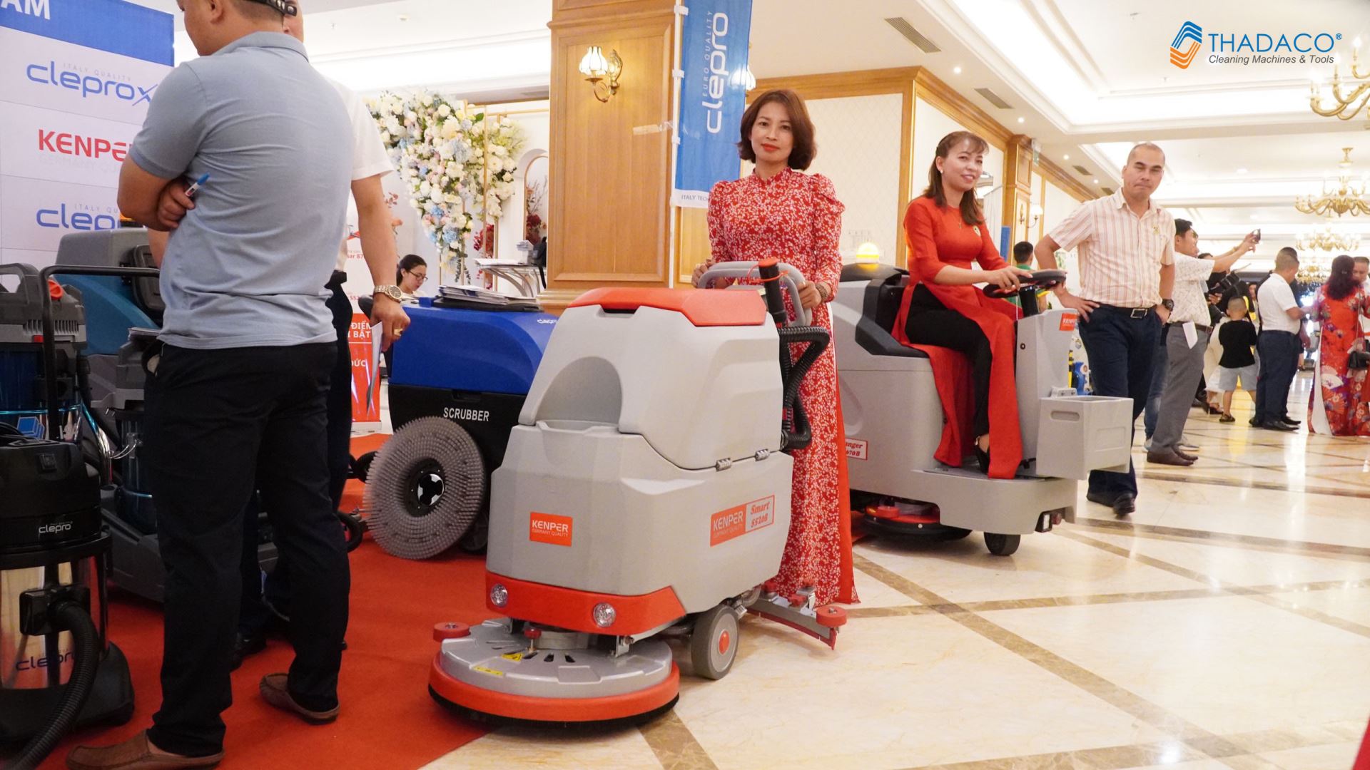 máy chà sàn liên hợp Kenper
