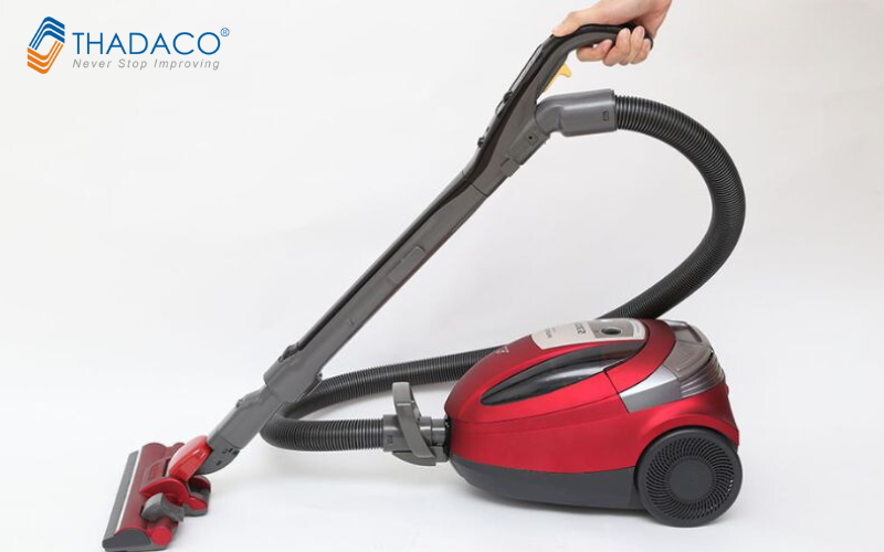 Máy hút bụi Hitachi CV-SU22V giúp bạn làm việc nhà nhanh hơn, vệ sinh sạch sẽ hơn mọi ngóc ngách