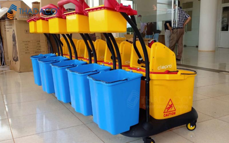 xe dọn phòng khách sạn 