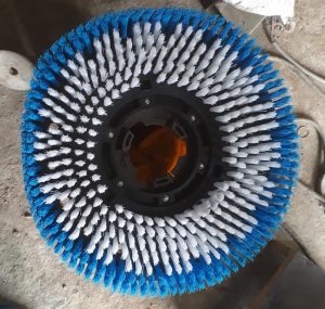 Bàn chải chà sàn ngàm nhựa 18 in
