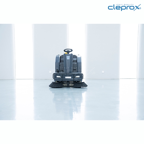 Xe quét rác công nghiệp ngồi lái CleproX SX-150 1