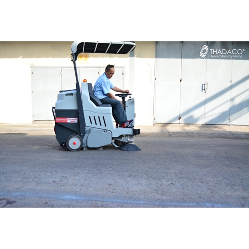 Xe quét rác ngồi lái Kenper TORNADO 710BD 14
